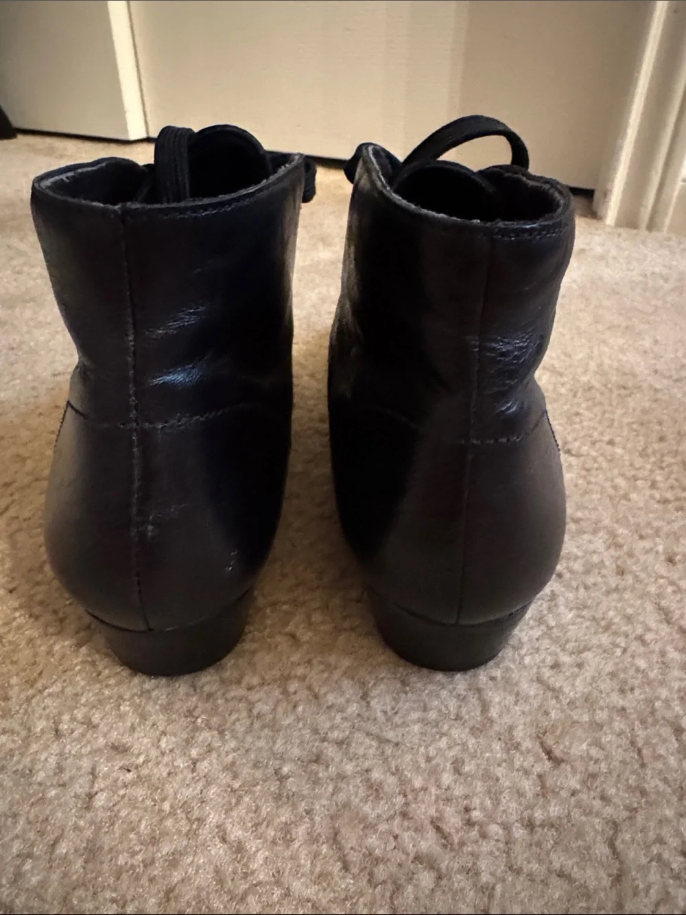 Munro Black Genuine Leather Chukka Boots - Size 7